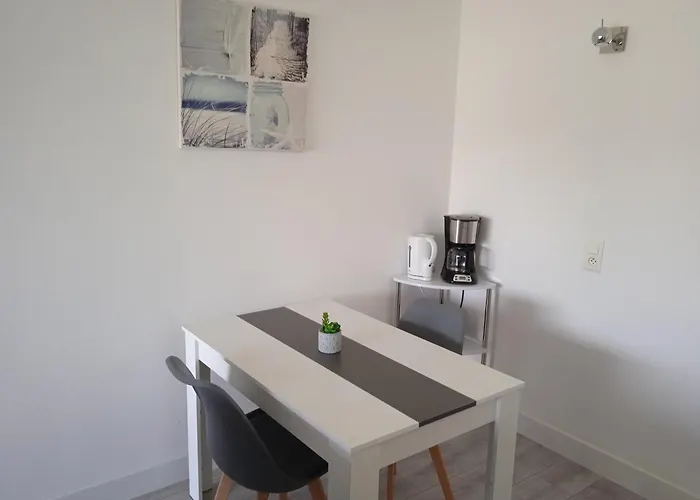 Semesterbostad Les De La Fontaine *