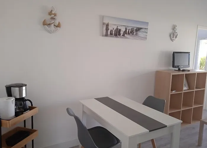 Semesterbostad Les De La Fontaine *