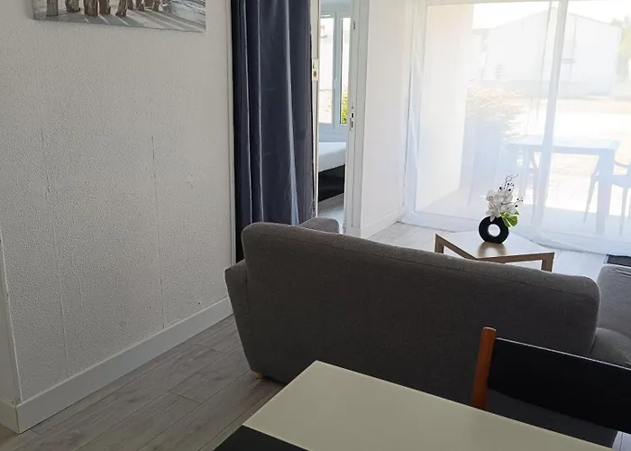 Les De La Fontaine Semesterbostad