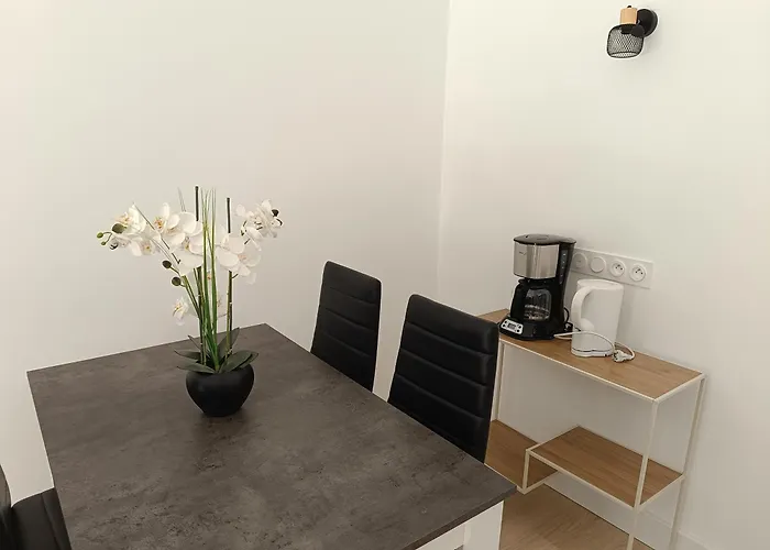 Semesterbostad Les De La Fontaine *