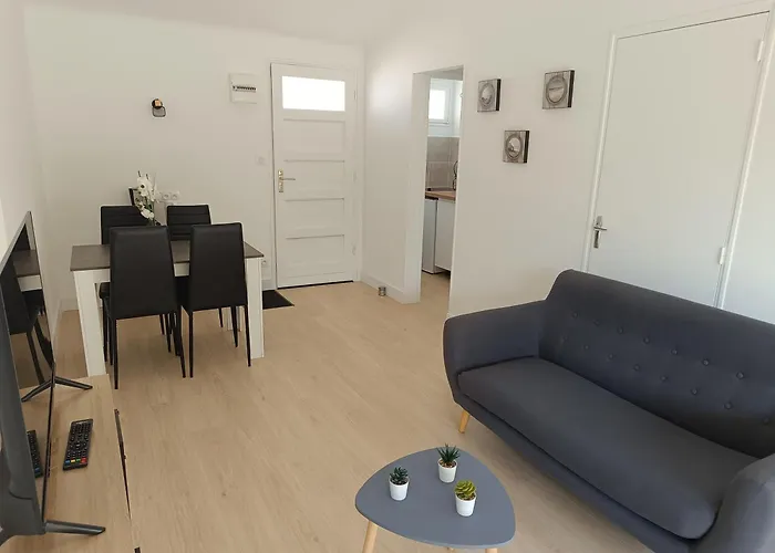 Les De La Fontaine *