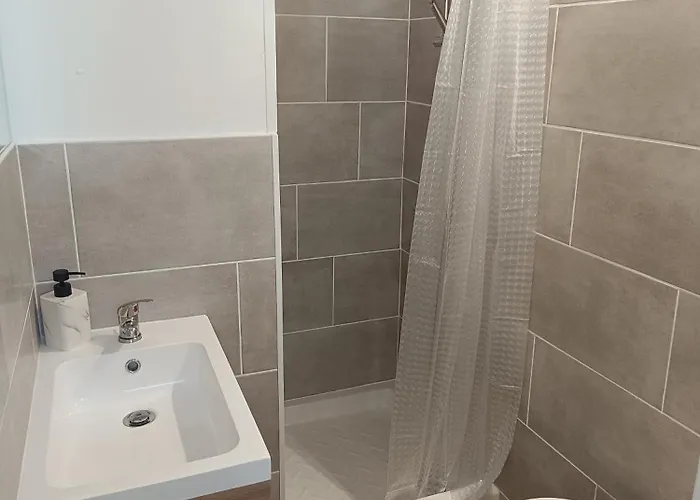 Les De La Fontaine *